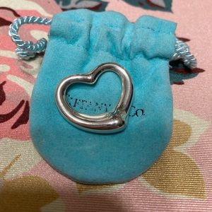Tiffany & Co Elsa Peretti Open heart pendant